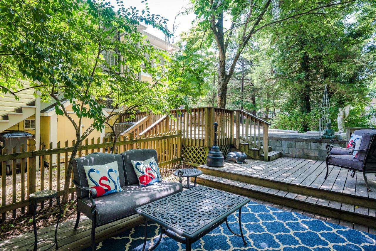 Red Bud Manor Inn Eureka Springs Exterior photo